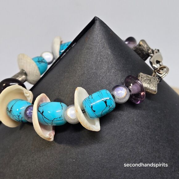 Shell and Turquoise Colored beads bracelet. 6.5" - Picture 5 of 5